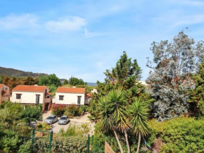 Maison accueillante à Calcatoggio avec jardin clôturé.